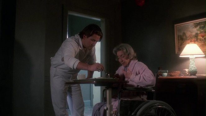 The X-Files - Excelsis Dei - Van film - Johnny Cuthbert, Frances Bay