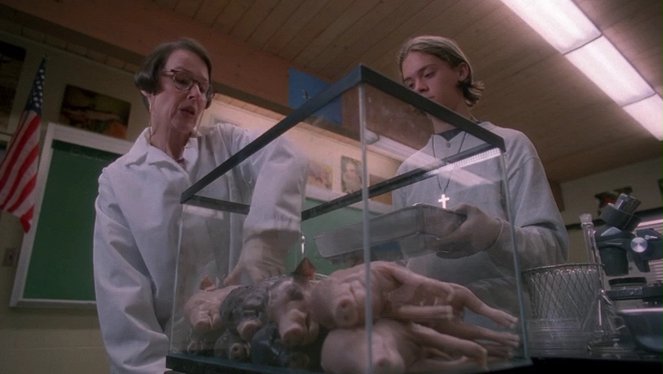 The X-Files - Die Hand Die Verletzt - Van film - Susan Blommaert
