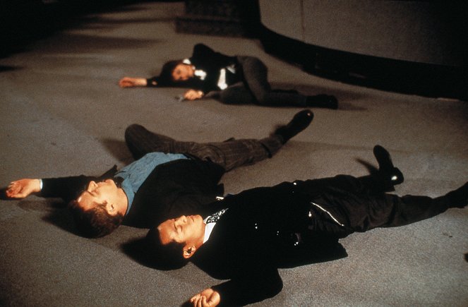 Earth: Final Conflict - Live Free or Die - Photos