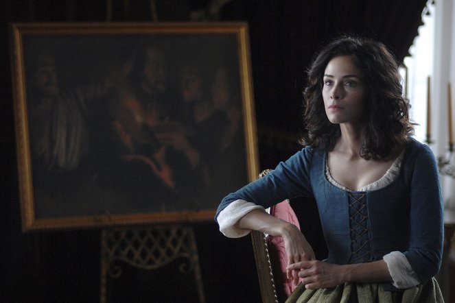 Timeless - The Capture of Benedict Arnold - Photos - Abigail Spencer