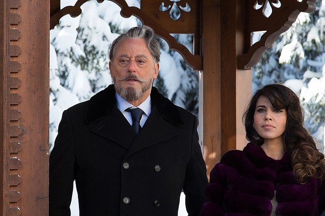 Family Heist - Photos - Jean Reno, Reem Kherici