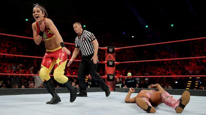Wrestling: WWE Raw - Filmfotos - Pamela Martinez