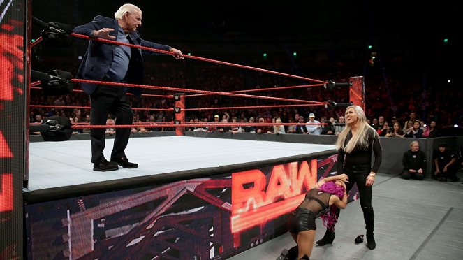 WWE Monday Night RAW - Van film - Ric Flair, Ashley Fliehr