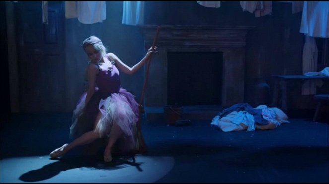 A Cinderella Story: If the Shoe Fits - Van film - Sofia Carson