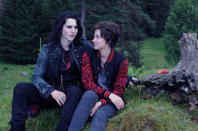 Die Vampirschwestern 3 - Reise nach Transsilvanien - Van film - Tim Oliver Schultz, Laura Antonia Roge