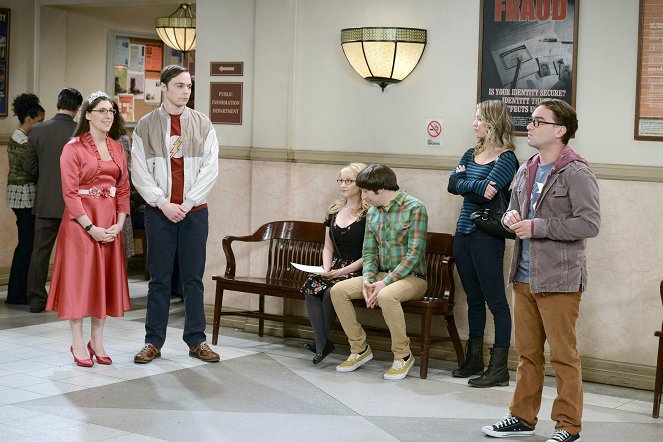 The Big Bang Theory - Season 5 - The Countdown Reflection - Photos - Mayim Bialik, Jim Parsons, Melissa Rauch, Simon Helberg, Kaley Cuoco, Johnny Galecki