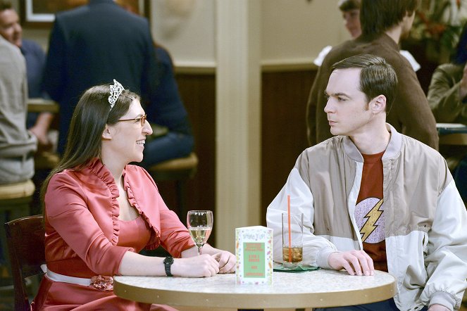 The Big Bang Theory - Season 5 - The Countdown Reflection - Photos - Mayim Bialik, Jim Parsons