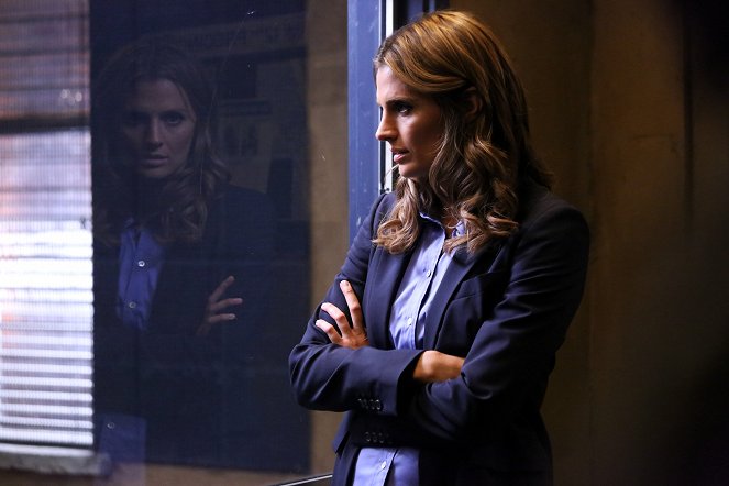 Castle - Need to Know - Photos - Stana Katic