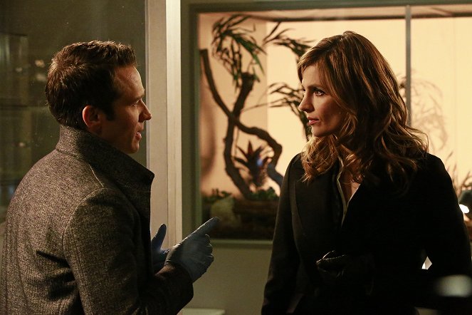 Castle - Season 8 - And Justice for All - Photos - Seamus Dever, Stana Katic