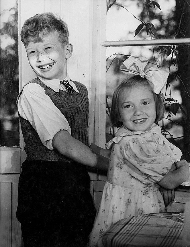 Familie Suominen - Filmfotos - Lasse Pöysti, Maire Suvanto