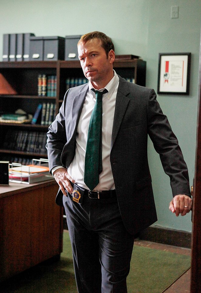 Blue Bloods - Crime Scene New York - Friendly Fire - Photos - Donnie Wahlberg