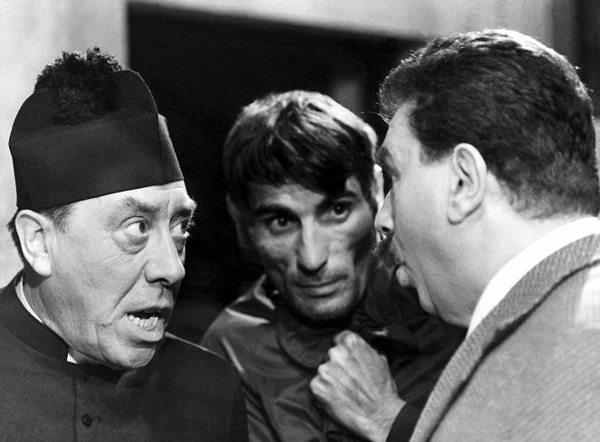 Towarzysz don Camillo - Z filmu - Fernandel, Gino Cervi