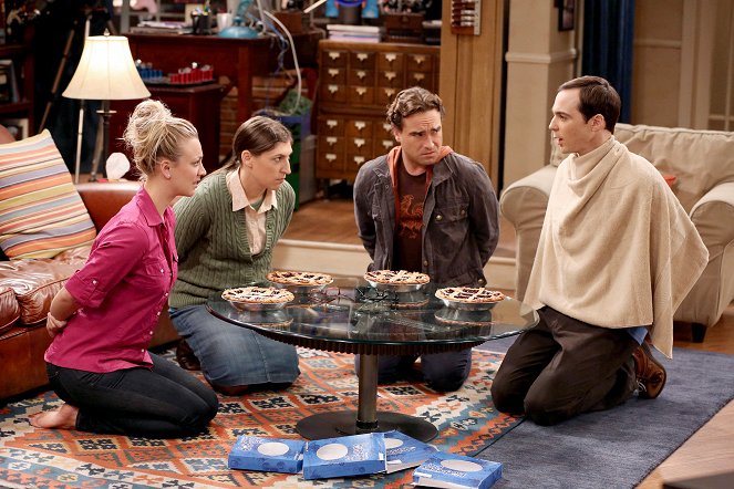 The Big Bang Theory - The Re-Entry Minimization - Van film - Kaley Cuoco, Mayim Bialik, Johnny Galecki, Jim Parsons