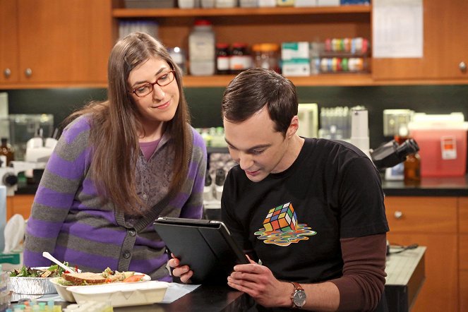 The Big Bang Theory - La aniquilación del extracto - De la película - Mayim Bialik, Jim Parsons