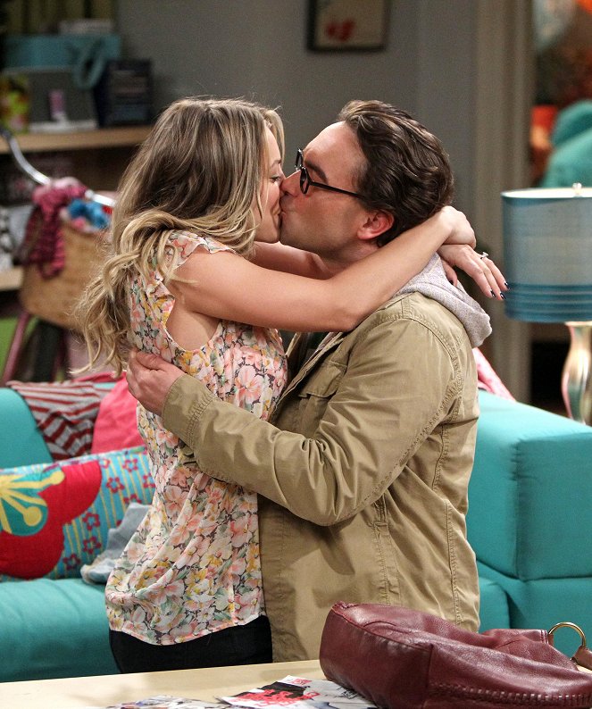 The Big Bang Theory - Irgendwie verlobt - Filmfotos - Kaley Cuoco, Johnny Galecki