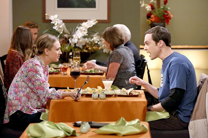 The Big Bang Theory - Season 7 - The Anything Can Happen Recurrence - Photos - Kaley Cuoco, Jim Parsons