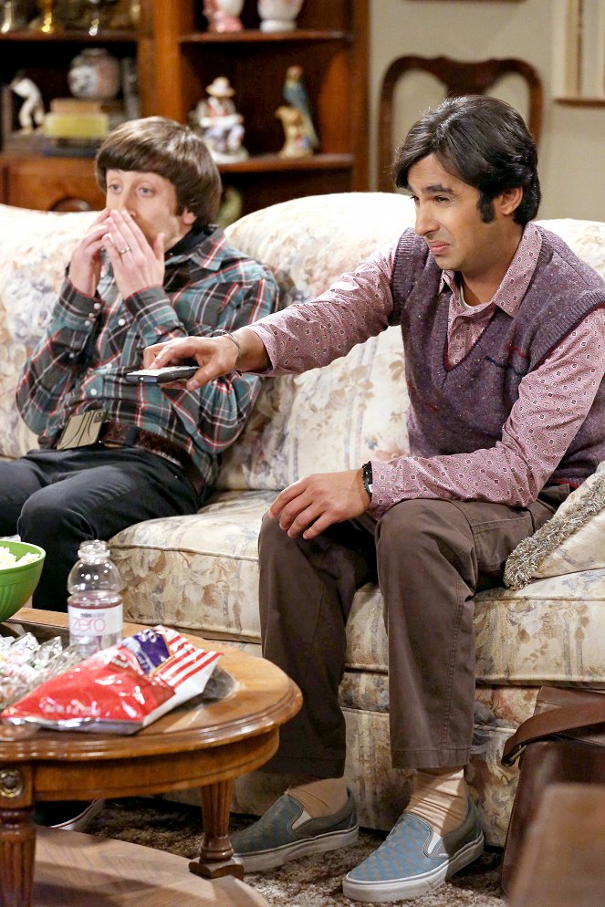 The Big Bang Theory - The Anything Can Happen Recurrence - Photos - Simon Helberg, Kunal Nayyar
