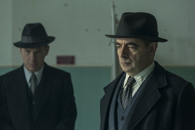 Maigret - Maigret i jego nieboszczyk - Z filmu - Rowan Atkinson