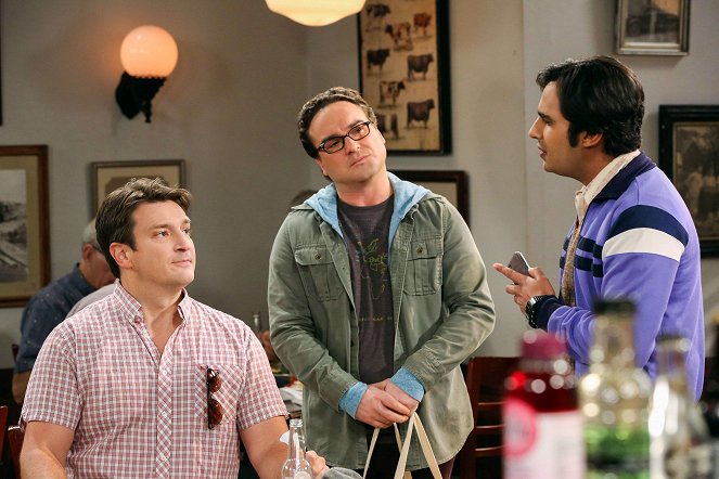 The Big Bang Theory - Ein Prosit auf Mrs. Wolowitz - Filmfotos - Nathan Fillion, Johnny Galecki, Kunal Nayyar