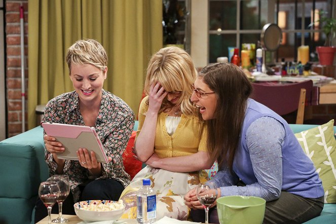 The Big Bang Theory - Sheldon und der Troll - Filmfotos - Kaley Cuoco, Melissa Rauch, Mayim Bialik
