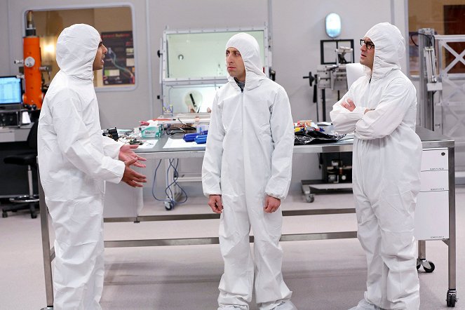 The Big Bang Theory - The Clean Room Infiltration - Van film - Kunal Nayyar, Simon Helberg, Johnny Galecki