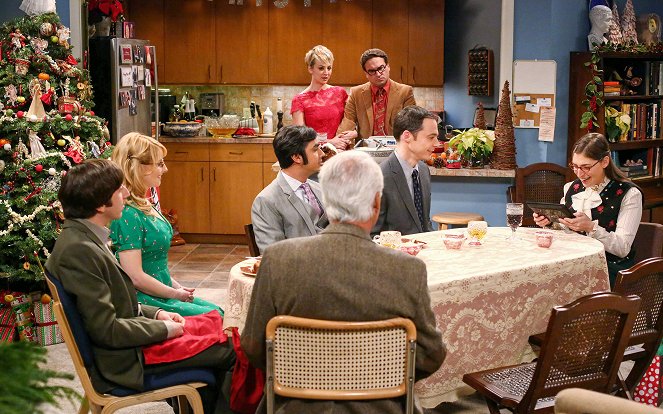 The Big Bang Theory - La infiltración en la sala blanca - De la película - Simon Helberg, Melissa Rauch, Kunal Nayyar, Kaley Cuoco, Johnny Galecki, Jim Parsons, Mayim Bialik
