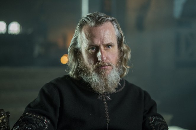 Vikings - In the Uncertain Hour Before the Morning - Photos - Linus Roache