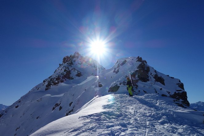 Über Berg und Tal - Auf Skiern quer durch Vorarlberg - Kuvat elokuvasta