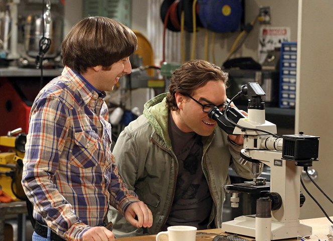 The Big Bang Theory - La prueba tangible del afecto - De la película - Simon Helberg, Johnny Galecki