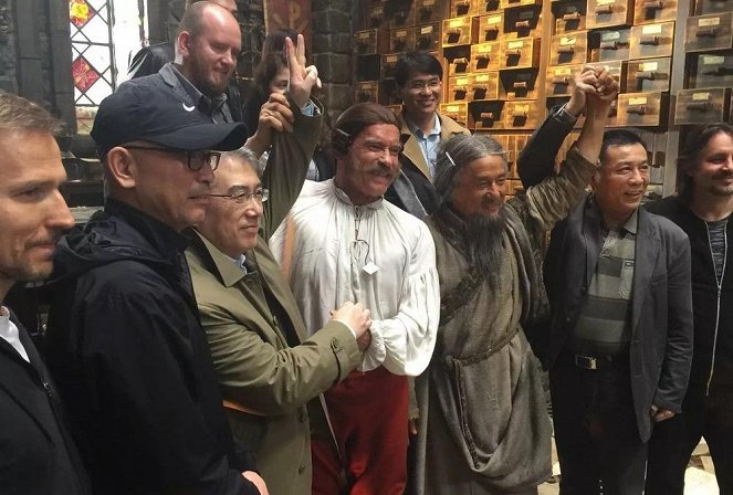 Long pai zhi mi - Van de set - Arnold Schwarzenegger, Jackie Chan