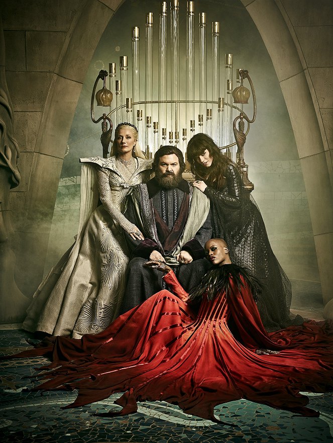 Emerald City - Die dunkle Welt von Oz - Werbefoto - Joely Richardson, Vincent D'Onofrio, Ana Ularu, Florence Kasumba