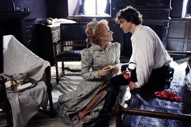 Elizabeth I - Kuvat elokuvasta - Helen Mirren, Hugh Dancy