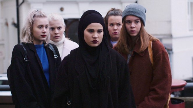 Skam - Z filmu - Josefine Frida Pettersen, Ulrikke Falch, Iman Meskini, Ina Svenningdal, Lisa Teige