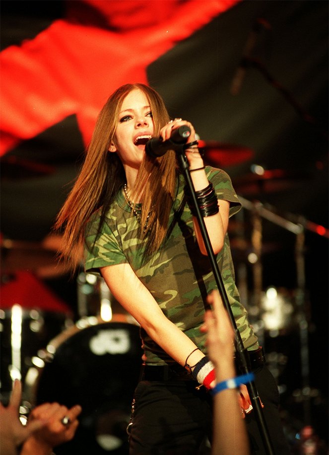Avril Lavigne - Losing Grip - Photos - Avril Lavigne