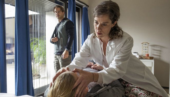Arzt mit Nebenwirkung - Z filmu - David Rott, Anne Schäfer