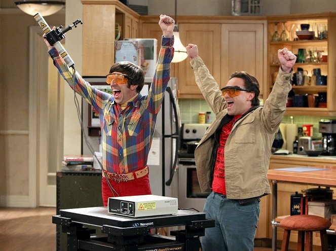 The Big Bang Theory - Tritte unter dem Tisch - Filmfotos - Simon Helberg, Johnny Galecki
