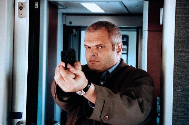 Tatort - Season 29 - Russisches Roulette - Filmfotos