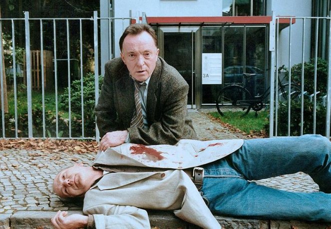Tatort - Season 27 - Wer nicht schweigt, muß sterben - Filmfotos