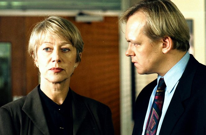 Hlavní podezřelý: Vůně temnot - Z filmu - Helen Mirren, Christopher Fulford