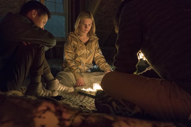 The OA - Chapter 7: Empire of Light - Photos - Brit Marling