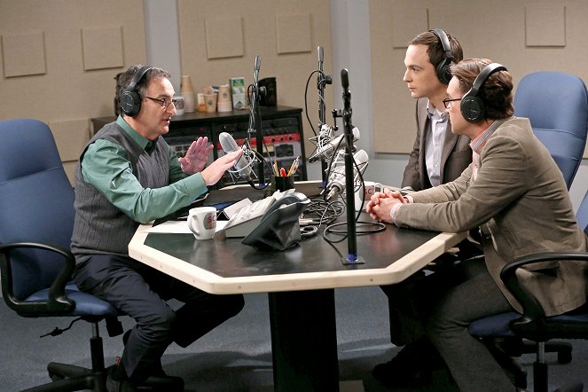 The Big Bang Theory - The Discovery Dissipation - Photos - Ira Flatow, Jim Parsons, Johnny Galecki