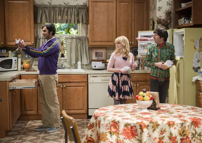 The Big Bang Theory - Season 8 - The Leftover Thermalization - Photos - Kunal Nayyar, Melissa Rauch, Simon Helberg