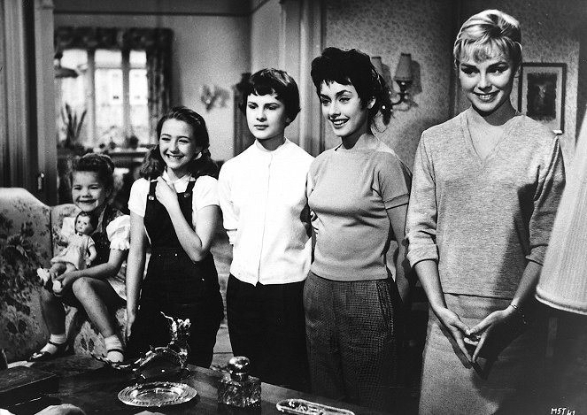 Witwer mit 5 Töchtern - Van film - Elke Aberle, Christine Kaufmann, Angelika Meissner-Voelkner, Vera Tschechowa, Susanne Cramer