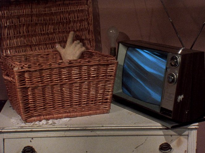 Basket Case - Kuvat elokuvasta