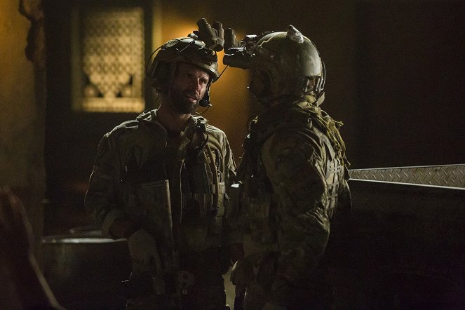 Six - Afghanistan - Filmfotos - Walton Goggins