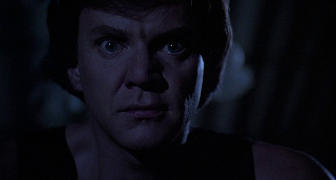 Cat People - Van film - Malcolm McDowell