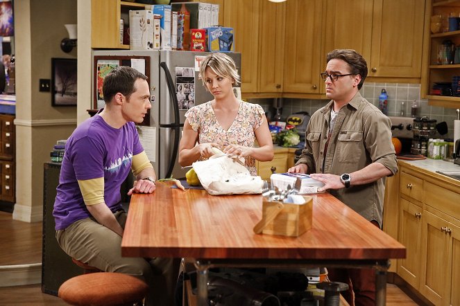 The Big Bang Theory - The Commitment Determination - Photos - Jim Parsons, Kaley Cuoco, Johnny Galecki