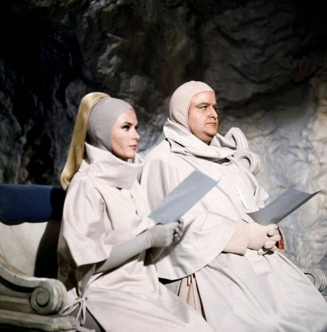 Beneath the Planet of the Apes - Photos - Natalie Trundy, Victor Buono
