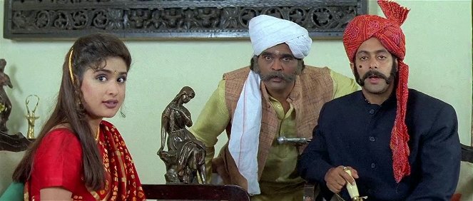 Pyaar Kiya To Darna Kya - Z filmu - Anjala Zaveri, Ashok Saraf, Salman Khan
