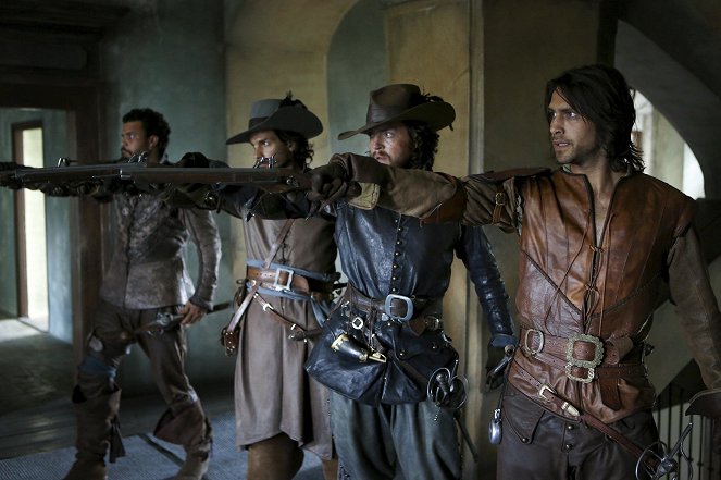 The Musketeers - Season 2 - The Good Traitor - Photos - Tom Burke, Luke Pasqualino